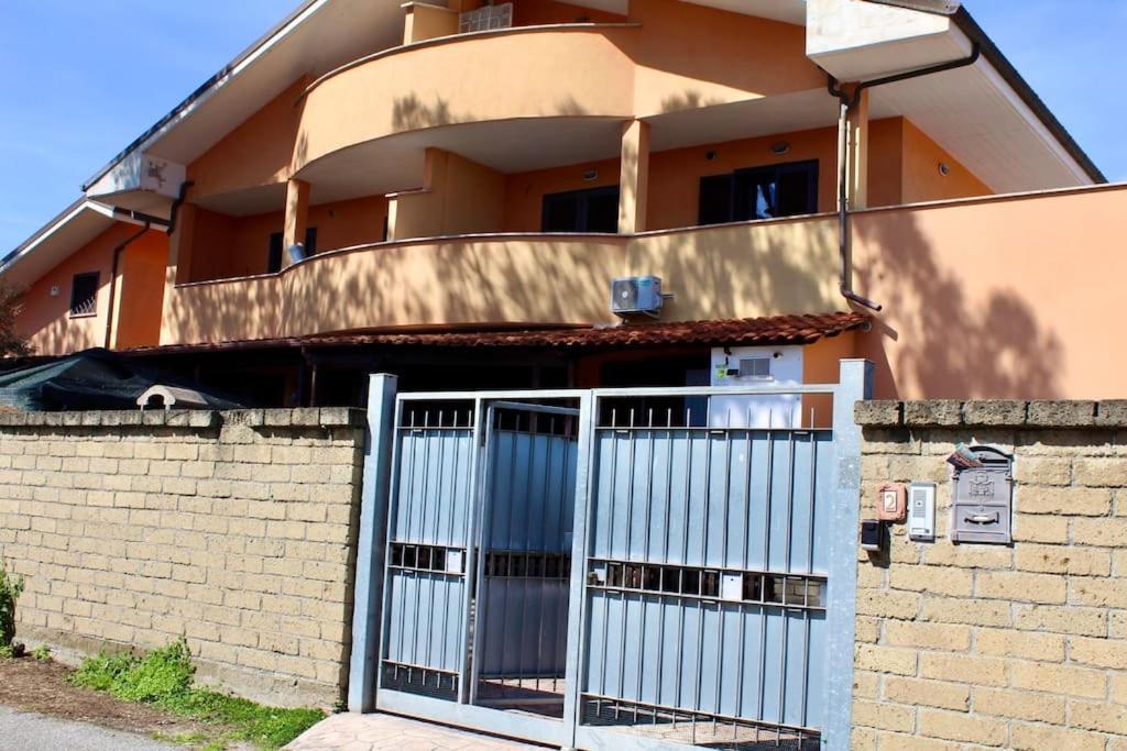 The Garden House Fco, Self Check In And Free Private Parking Apartment Fiumicino Exterior photo